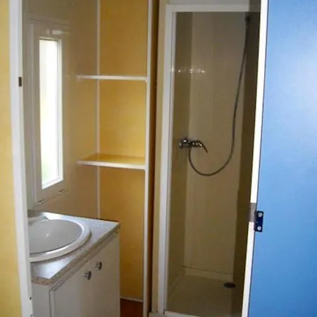 Сasa de vacaciones Bungalow De 2 Chambres Avec Jardin Clos A *
